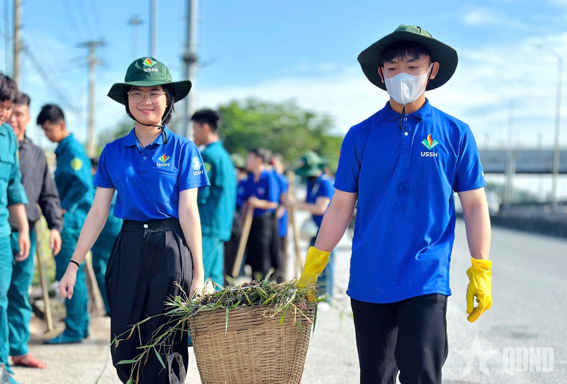 Tuổi trẻ TP Hồ Chí Minh sôi nổi ra quân Ngày Chủ nhật xanh