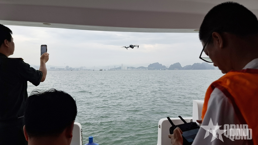 Triển khai flycam tìm kiếm nạn nhân mất tích