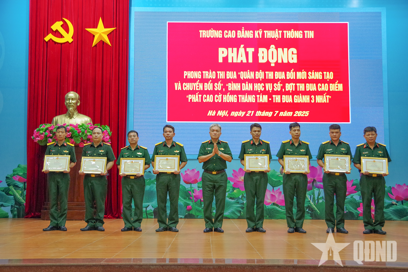 Trường Cao đẳng Kỹ thuật Thông tin phát động thi đua cao điểm