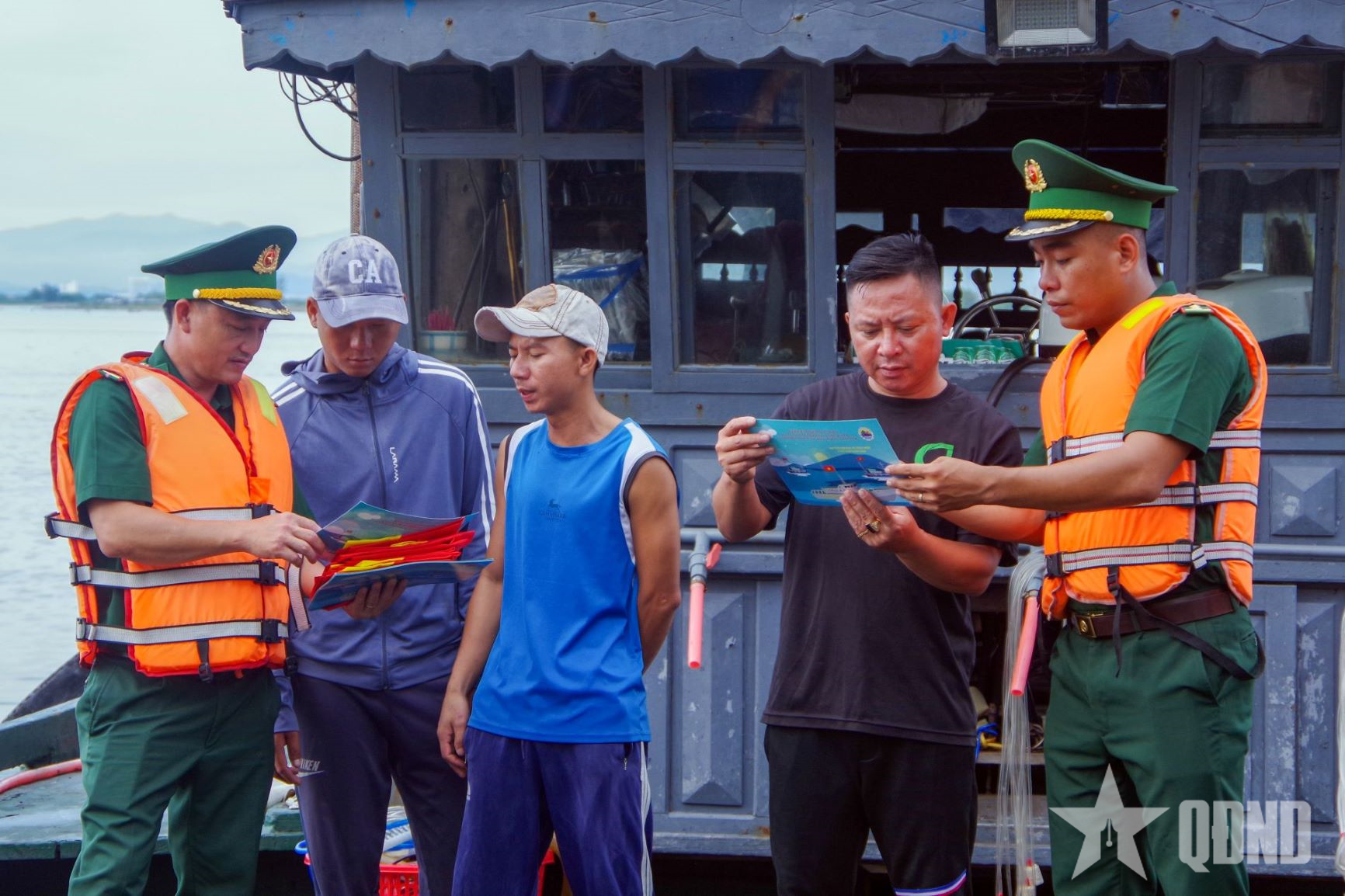 Kiên trì vận động phòng, chống IUU