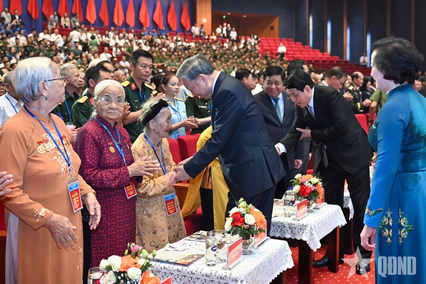 Tổng Bí thư Tô Lâm dự gặp mặt người có công, nhân chứng lịch sử tiêu biểu