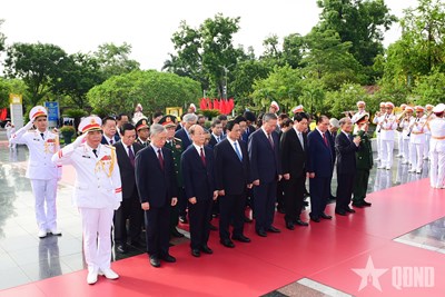 View - 	Lãnh đạo Đảng, Nhà nước dâng hoa tưởng niệm các Anh hùng liệt sĩ