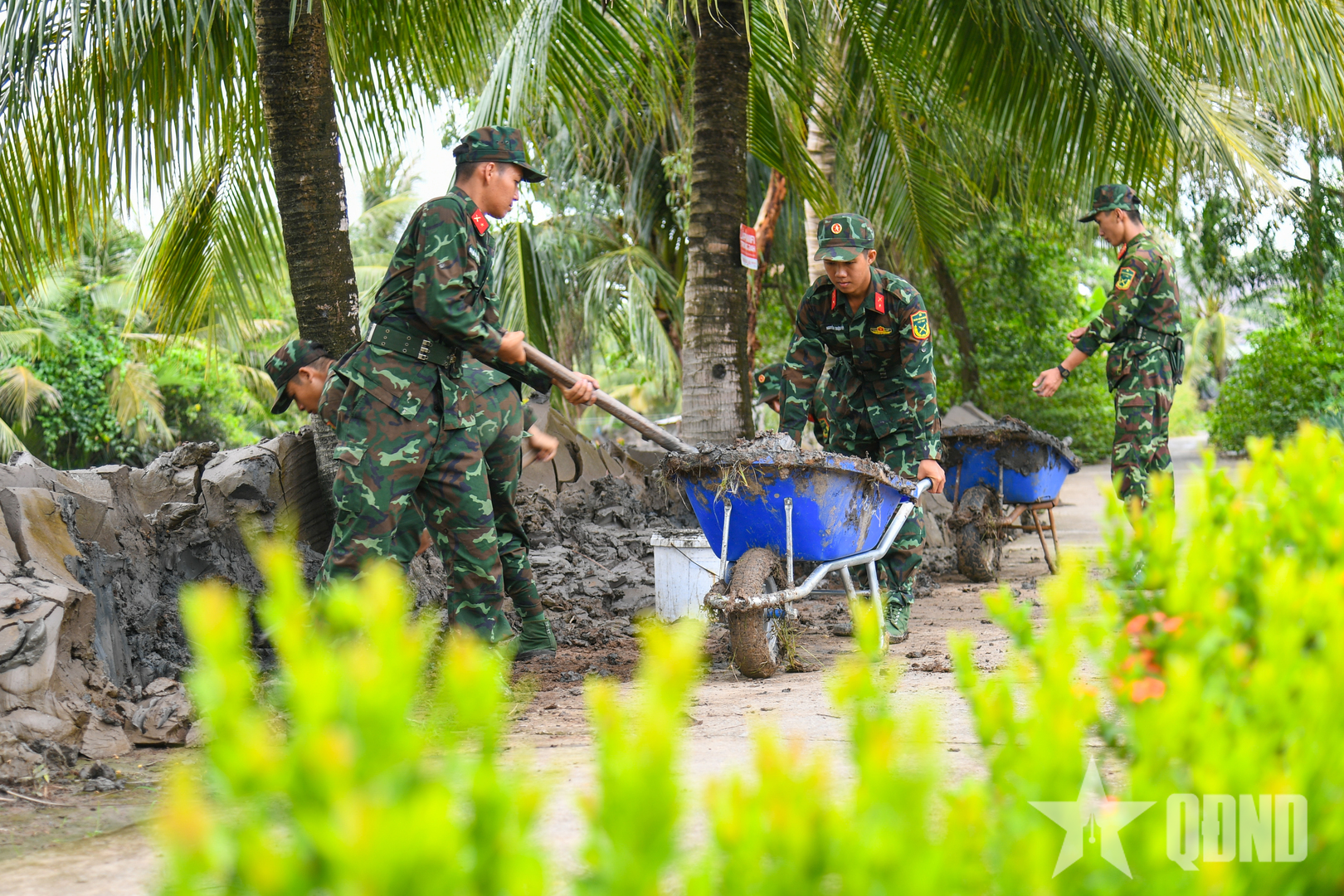 Thắt chặt tình đoàn kết quân dân
