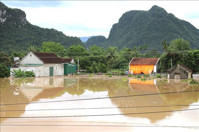 Cảnh báo nguy cơ cao ngập lụt vùng trũng thấp ven hạ lưu sông Cả
