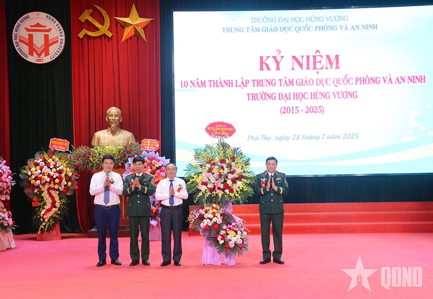 Trường Đại học Hùng Vương: Kỷ niệm 10 năm thành lập Trung tâm Giáo dục quốc phòng và an ninh