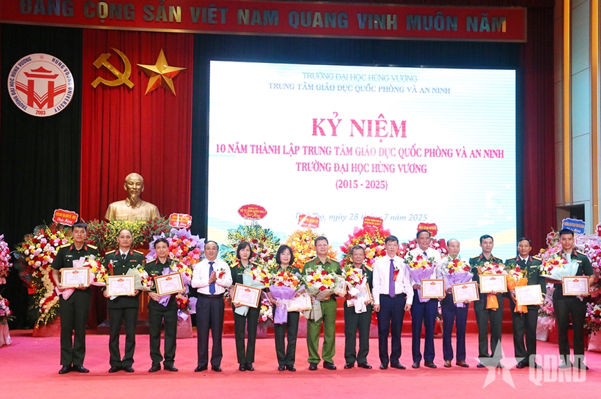 Trường Đại học Hùng Vương: Kỷ niệm 10 năm thành lập Trung tâm Giáo dục quốc phòng và an ninh