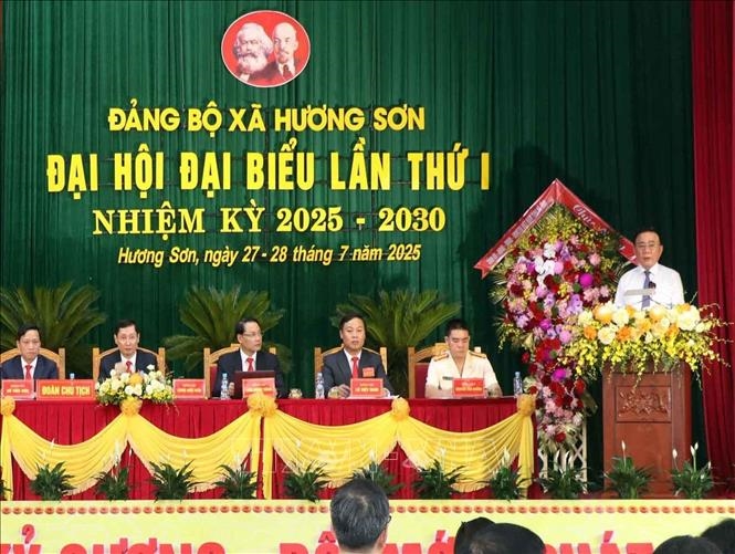 Thường trực Ban Bí thư Trần Cẩm Tú dự Đại hội Đảng bộ xã Hương Sơn, tỉnh Hà Tĩnh