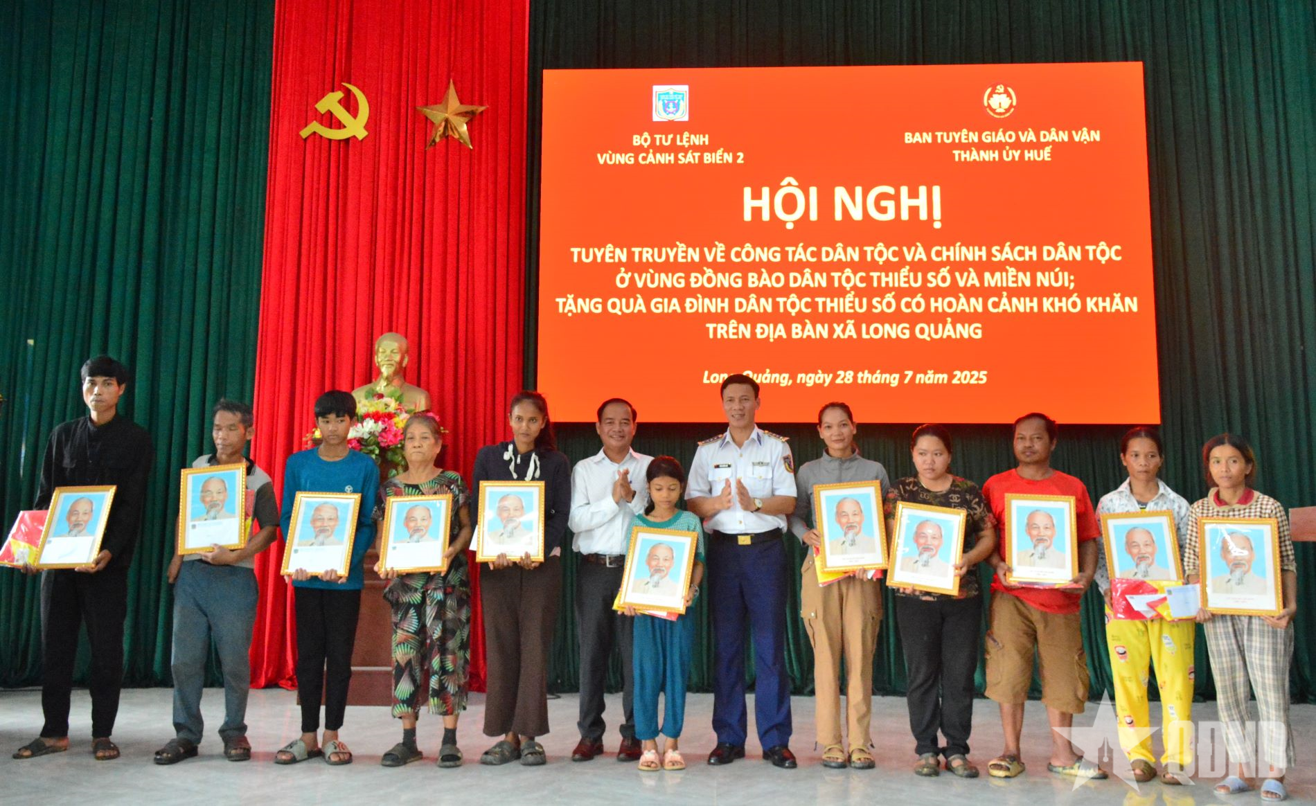 Vùng Cảnh sát biển 2 đồng hành với ngư dân, đồng bào dân tộc, tôn giáo tại Huế