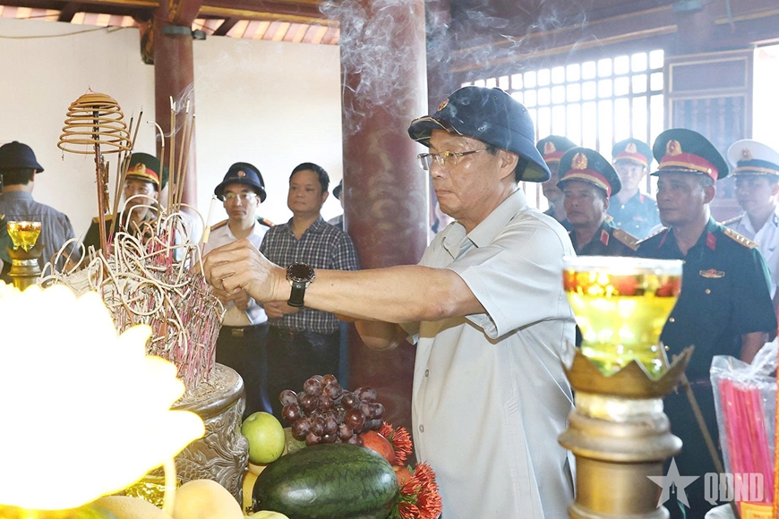 Phó chủ tịch Quốc hội Trần Quang Phương khảo sát tại Đặc khu Cô Tô, tỉnh Quảng Ninh