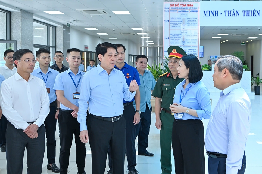 Chủ tịch nước Lương Cường làm việc với Ban Thường vụ Tỉnh ủy Quảng Ninh về việc vận hành chính quyền địa phương 2 cấp