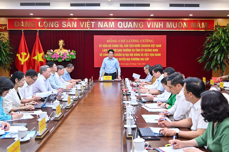 Chủ tịch nước Lương Cường làm việc với Ban Thường vụ Tỉnh ủy Quảng Ninh về việc vận hành chính quyền địa phương 2 cấp
