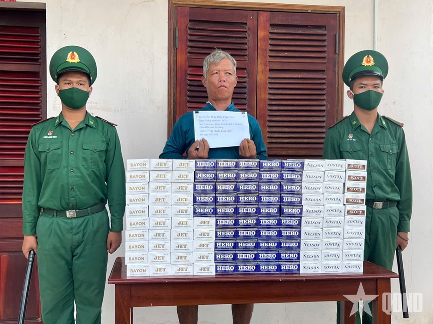 Ban chỉ huy Bộ đội Biên phòng tỉnh An Giang bắt một vụ buôn lậu lớn