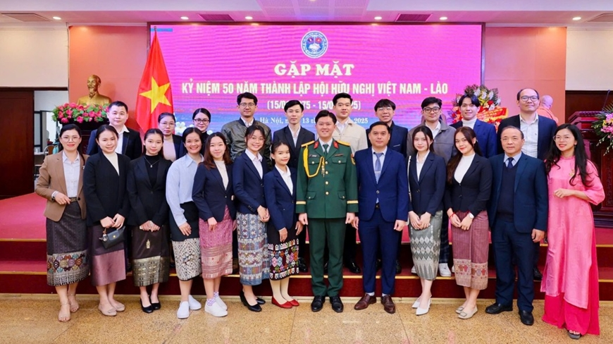 Thượng úy QNCN Bùi Tuấn Ngọc: Viết tiếp lòng yêu nước bằng những bản tình ca