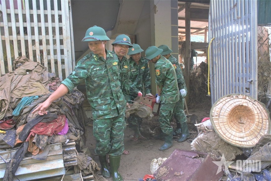 Tăng sức người, sức của giúp nhân dân vùng lũ
