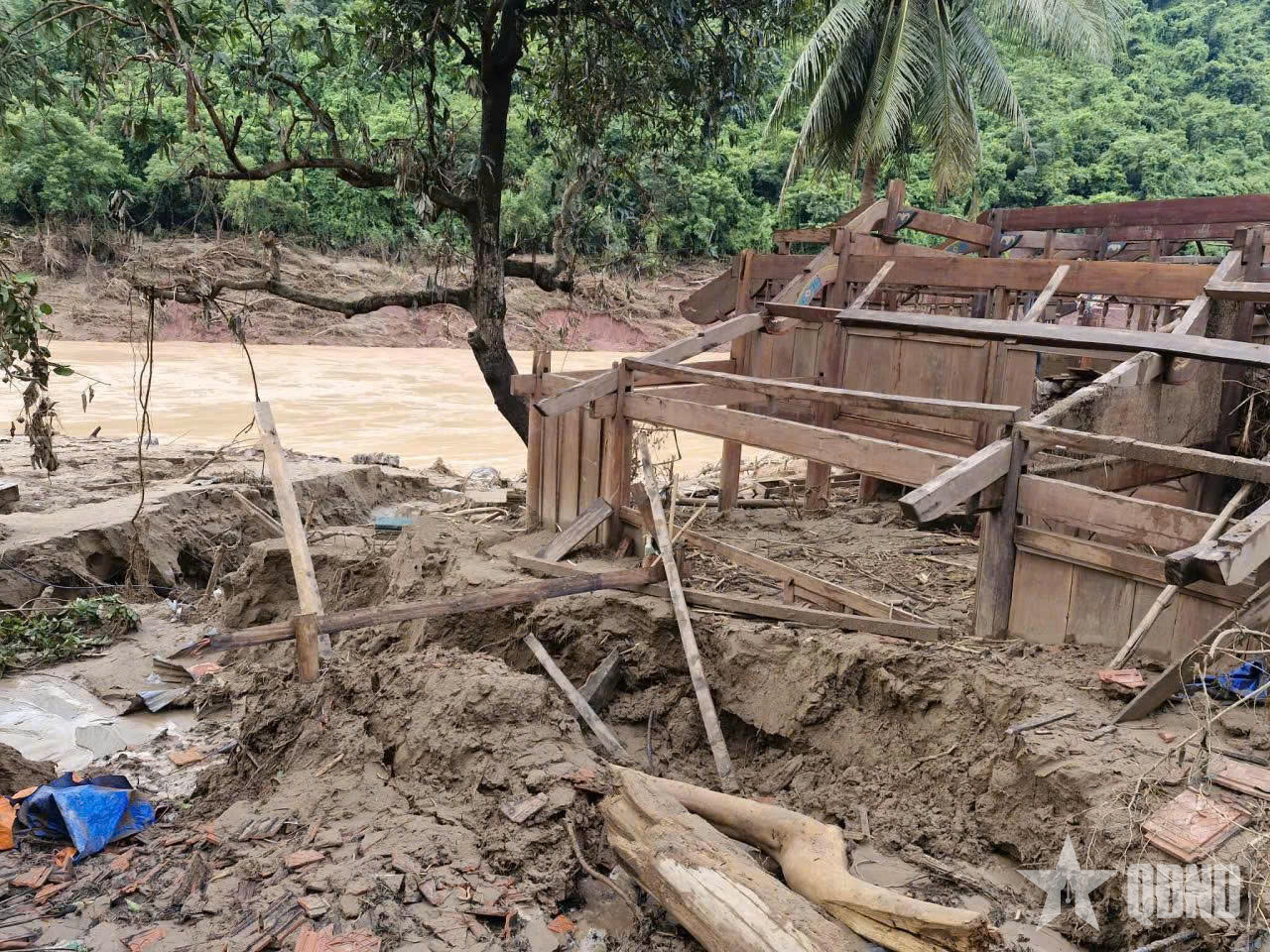 Nghệ An: Bản Cha Nga xa lại thêm…xa sau lũ lịch sử