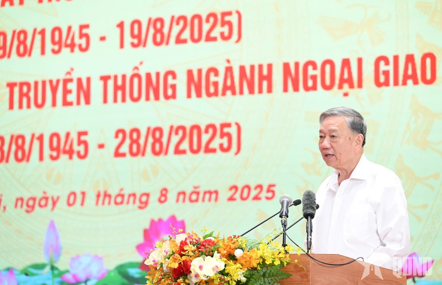 Tổng Bí thư Tô Lâm dự gặp mặt kỷ niệm 80 năm Ngày truyền thống Công an nhân dân và ngành Ngoại giao