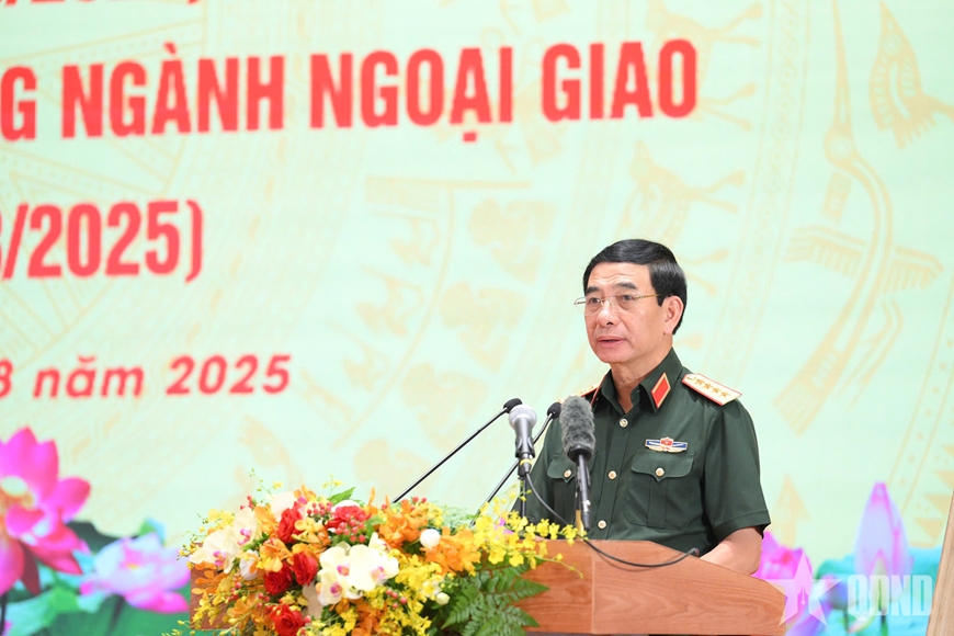 Tổng Bí thư Tô Lâm dự gặp mặt kỷ niệm 80 năm Ngày truyền thống Công an nhân dân và ngành Ngoại giao