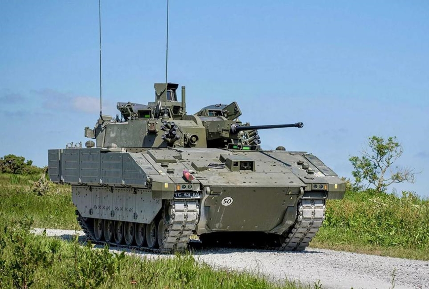 Xe bọc thép Ajax của Lục quân Anh được triển khai cho các trung đoàn kỵ binh thiết giáp và lực lượng trinh sát như một phần của chương trình thay thế đội xe bọc thép trinh sát hạng nhẹ CVR(T) và hiện đại hóa tác chiến trên bộ. Ảnh: Lực lượng Thiết giáp Hoàng gia, Lục quân Anh