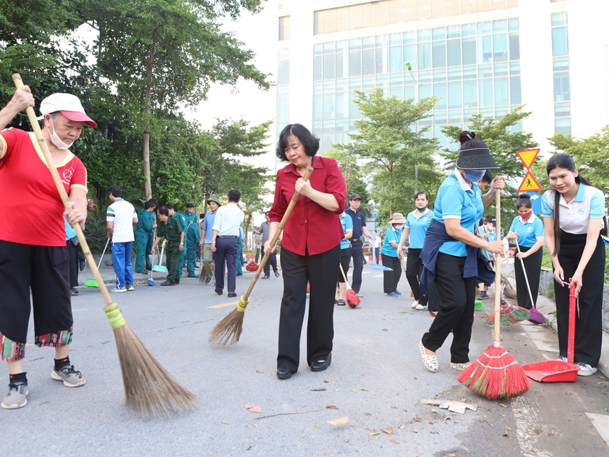 Hà Nội: 126 xã, phường đồng loạt ra quân tổng vệ sinh môi trường
