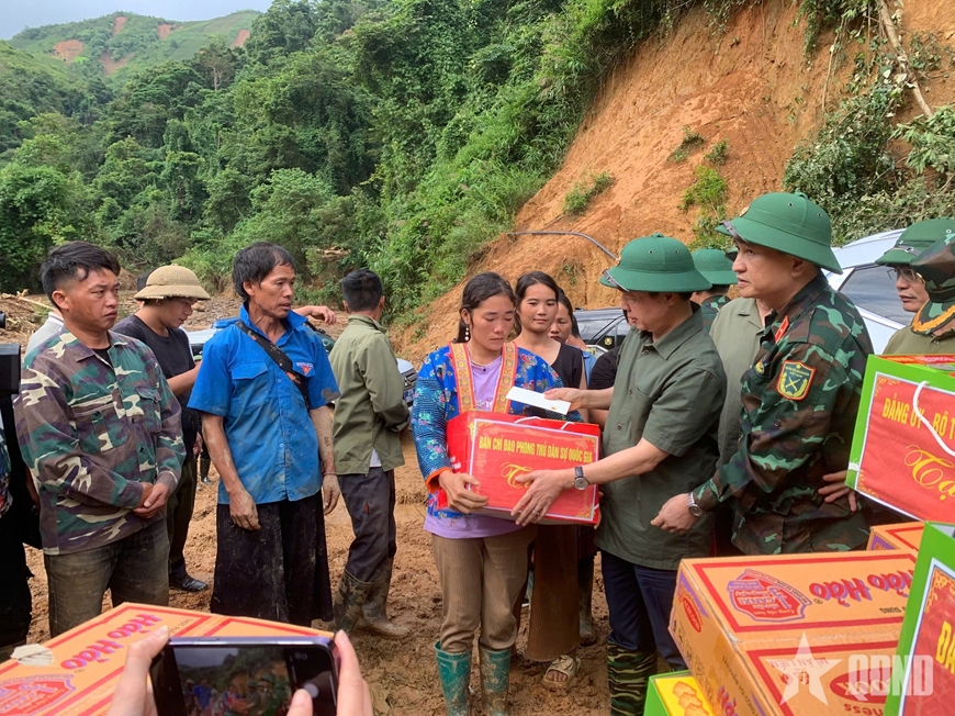 Phó thủ tướng Trần Hồng Hà trực tiếp chỉ đạo công tác khắc phục mưa lũ tại Điện Biên
