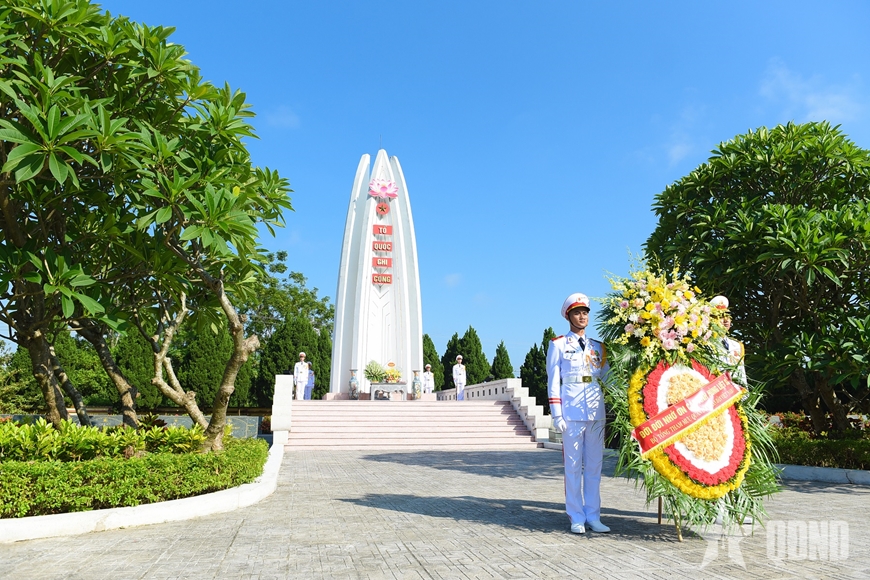 Thượng tướng Phùng Sĩ Tấn dự lễ khánh thành, bàn giao công trình trường học tại ATK Định Hóa, Thái Nguyên
