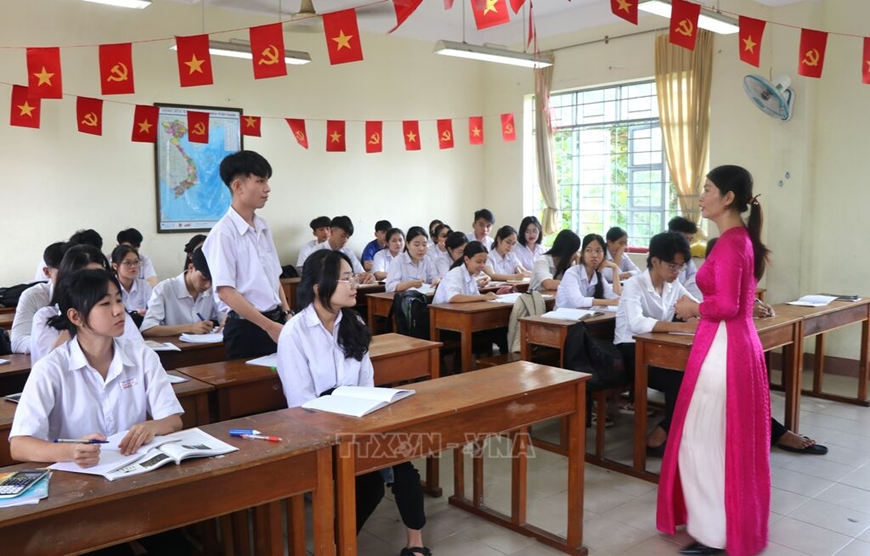 Bồi đắp tâm lý tích cực cho nhà giáo