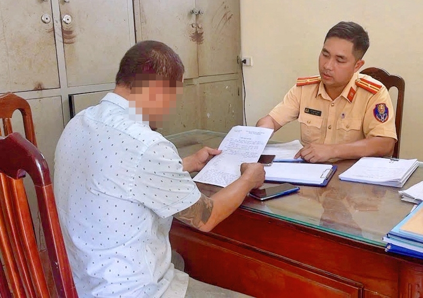Hà Nội: Xử lý nhiều trường hợp vi phạm giao thông được người dân gửi tới