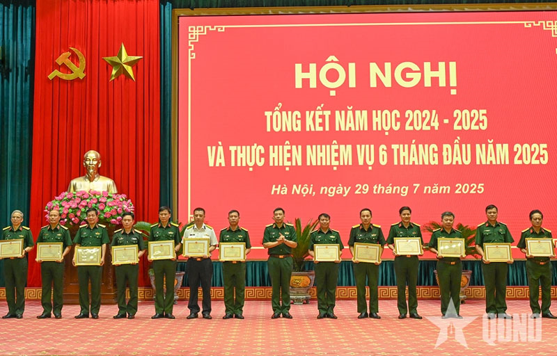 Một số kinh nghiệm xây dựng đảng bộ Học viện Quốc phòng trong sạch, vững mạnh tiêu biểu thời gian qua