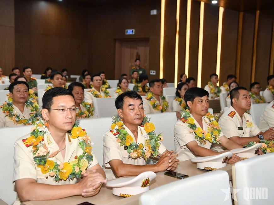 Tổng Bí thư Tô Lâm gặp mặt các gương điển hình dự Đại hội Thi đua “Vì an ninh Tổ quốc” lần thứ IX