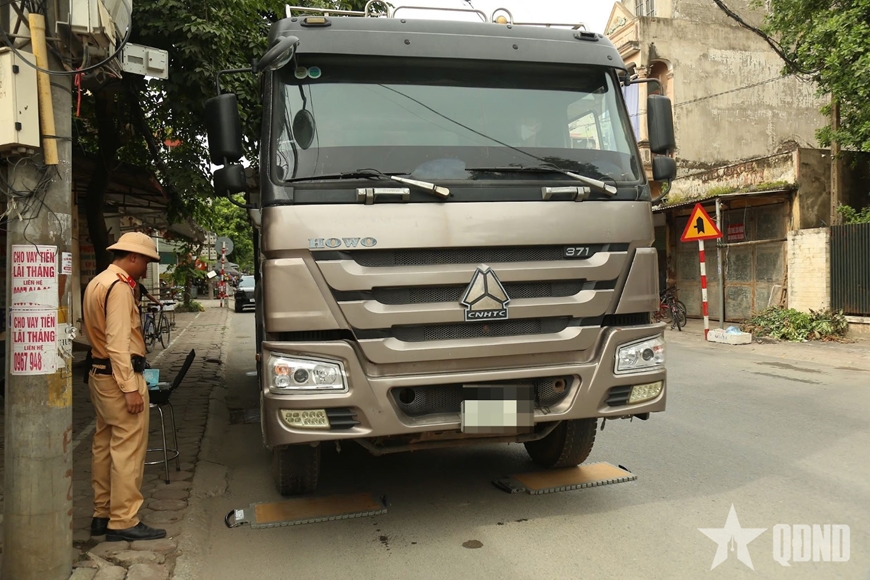 Hà Nội: Xử lý nghiêm xe quá khổ, quá tải tại cửa ngõ phía Nam