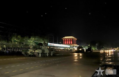 View - 	Thực hành huấn luyện đêm cơ động phương tiện thực hiện nhiệm vụ A80