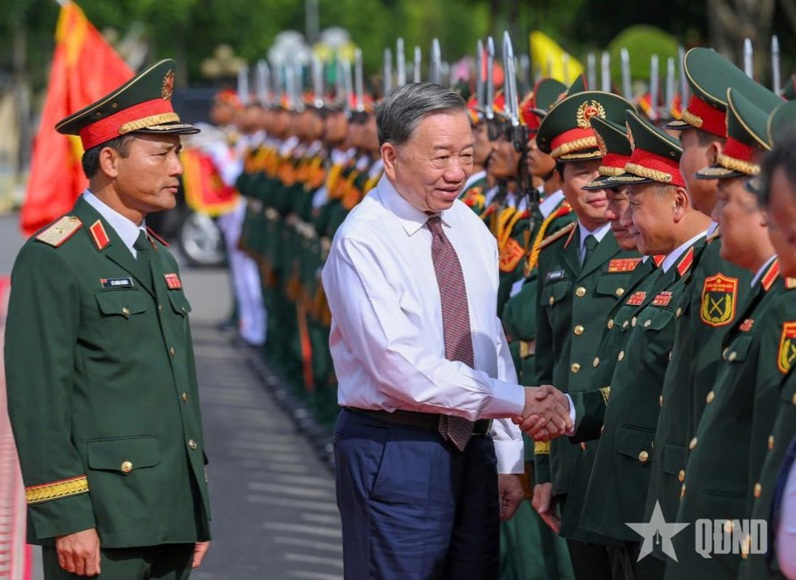 Tổng Bí thư Tô Lâm thăm và làm việc tại Quân đoàn 12