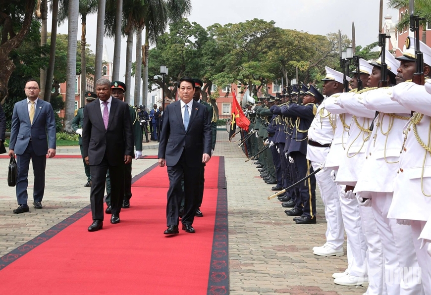 Lễ đón Chủ tịch nước Lương Cường thăm cấp nhà nước Cộng hòa Angola