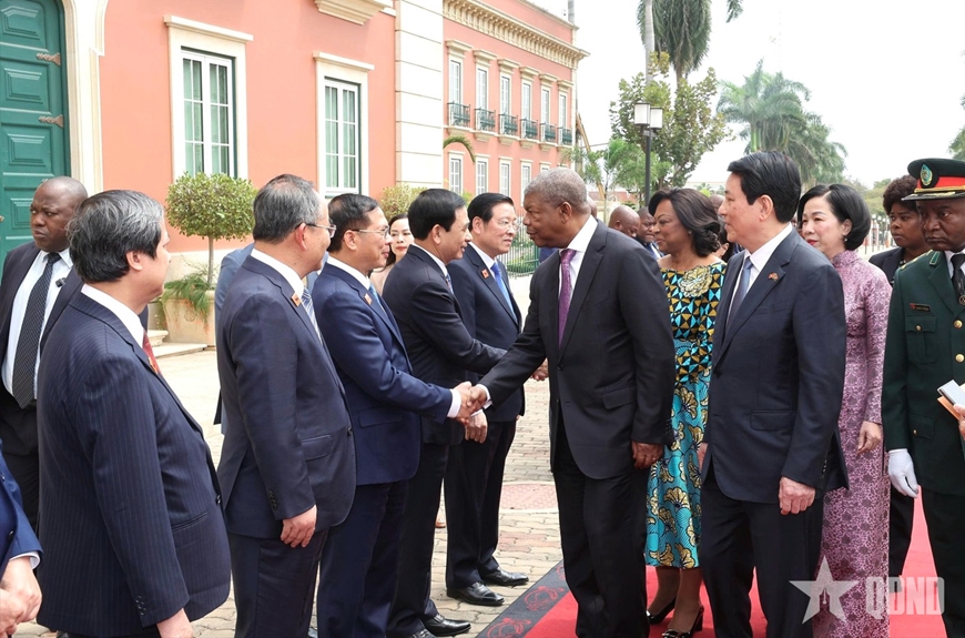 Lễ đón Chủ tịch nước Lương Cường thăm cấp nhà nước Cộng hòa Angola