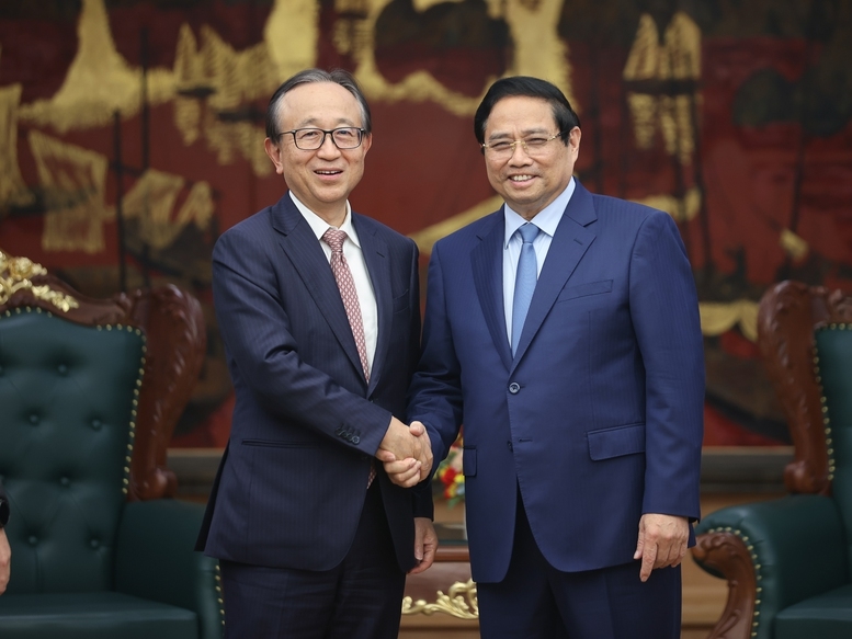 Thủ tướng Phạm Minh Chính tiếp Tổng giám đốc Tập đoàn tài chính MUFG, Nhật Bản