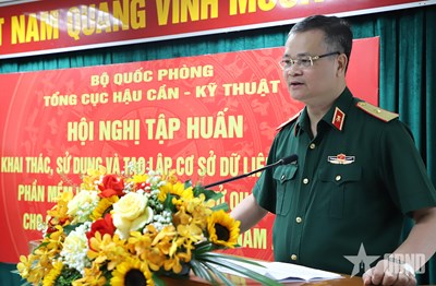 Tập huấn tạo lập cơ sở dữ liệu ban đầu phần mềm hồ sơ sức khỏe quân nhân