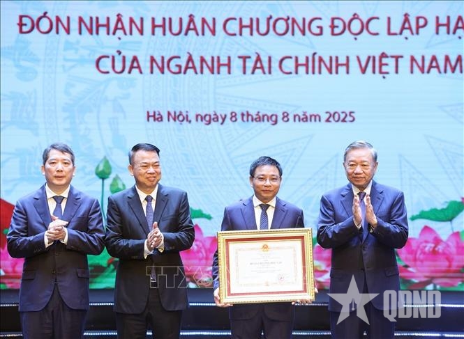 Tổng Bí thư Tô Lâm và Thủ tướng Phạm Minh Chính dự Lễ kỷ niệm 80 năm Ngày truyền thống ngành Tài chính