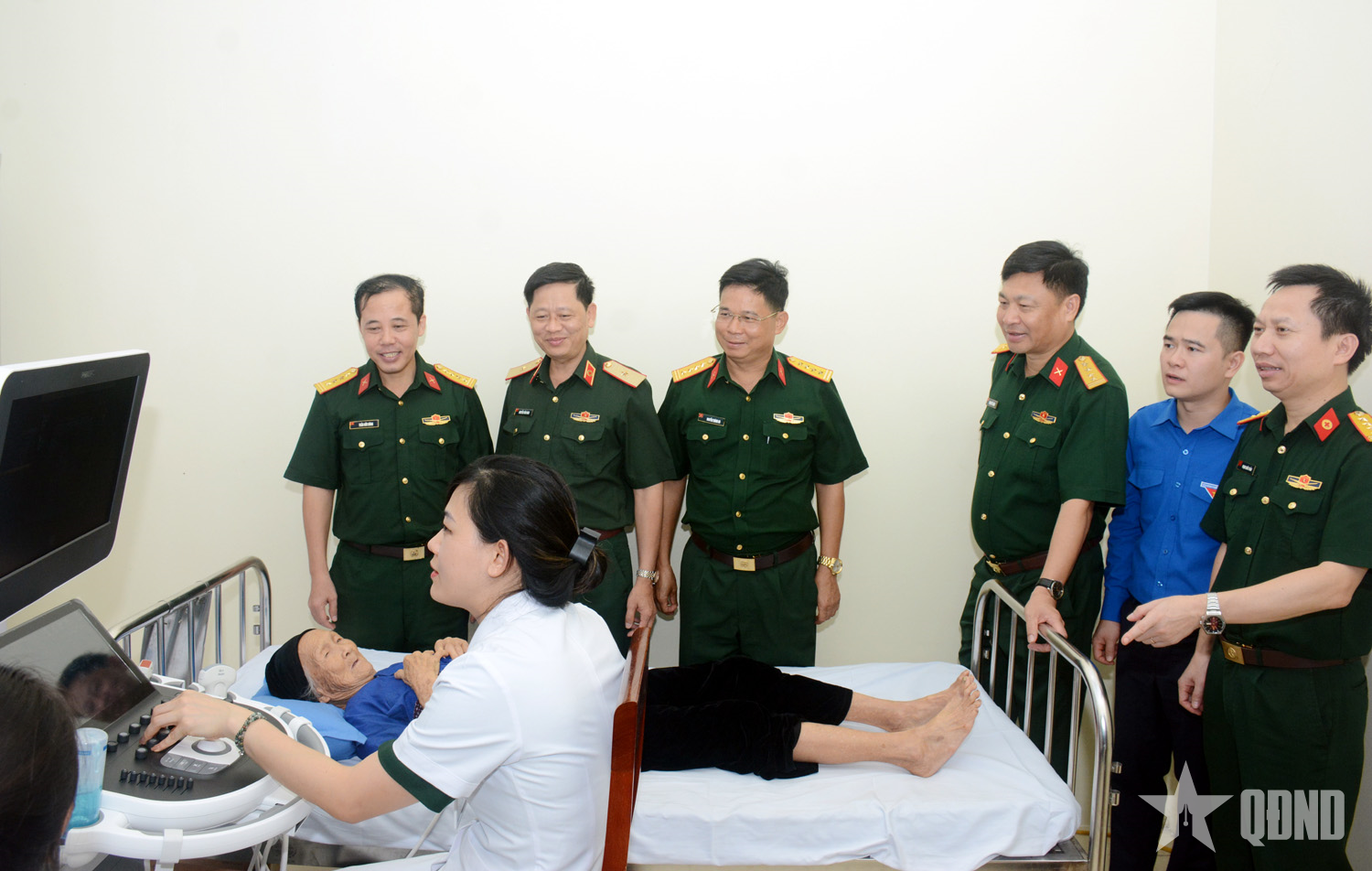 Tuổi trẻ Quân đội: Khám bệnh, cấp thuốc miễn phí tại Tân Trào (Tuyên Quang)