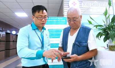 TP Hà Nội Triển Khai Mô Hình Quản Lý Sức Khỏe Đột Phá Cho Người Cao Tuổi: Sổ Theo Dõi Sức Khỏe Cá Nhân