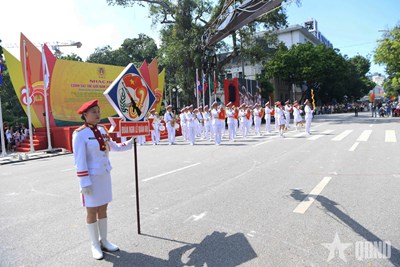 View - 	Đặc sắc với màn biểu diễn, diễu hành của cảnh sát quốc tế