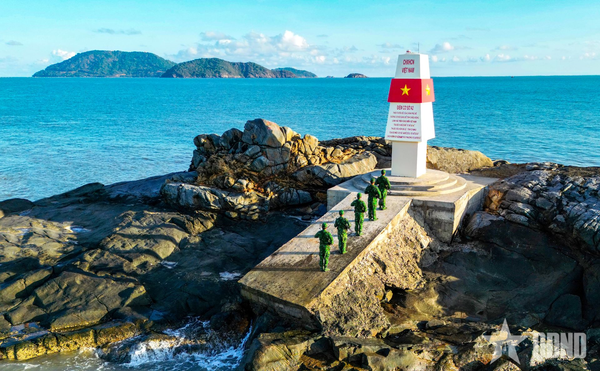 Thiêng liêng Hòn Đá Lẻ