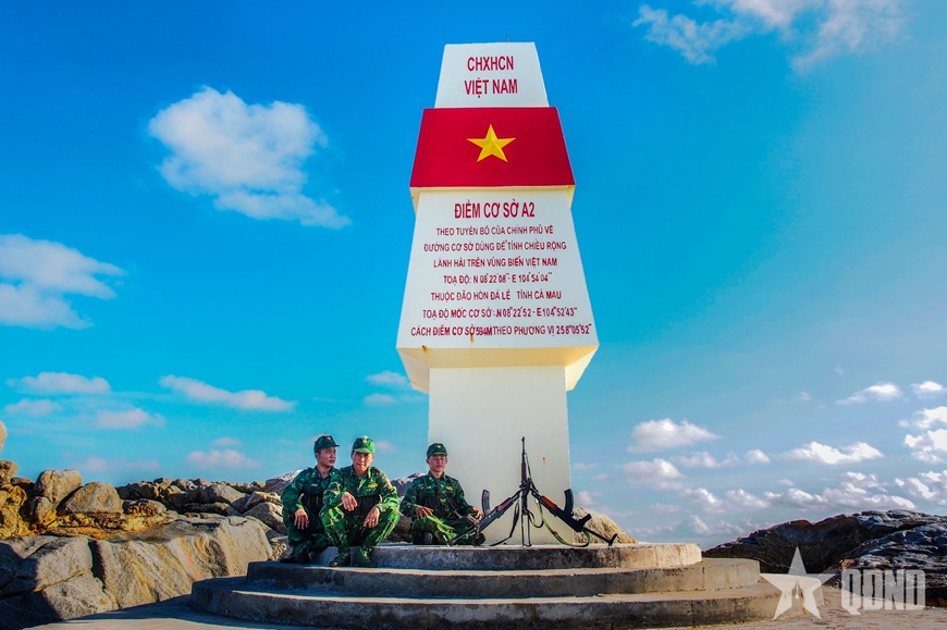 Thiêng liêng Hòn Đá Lẻ