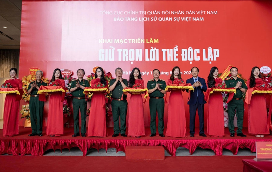 Triển lãm hơn 300 hình ảnh, tài liệu, hiện vật chủ đề “Giữ trọn lời thề độc lập”