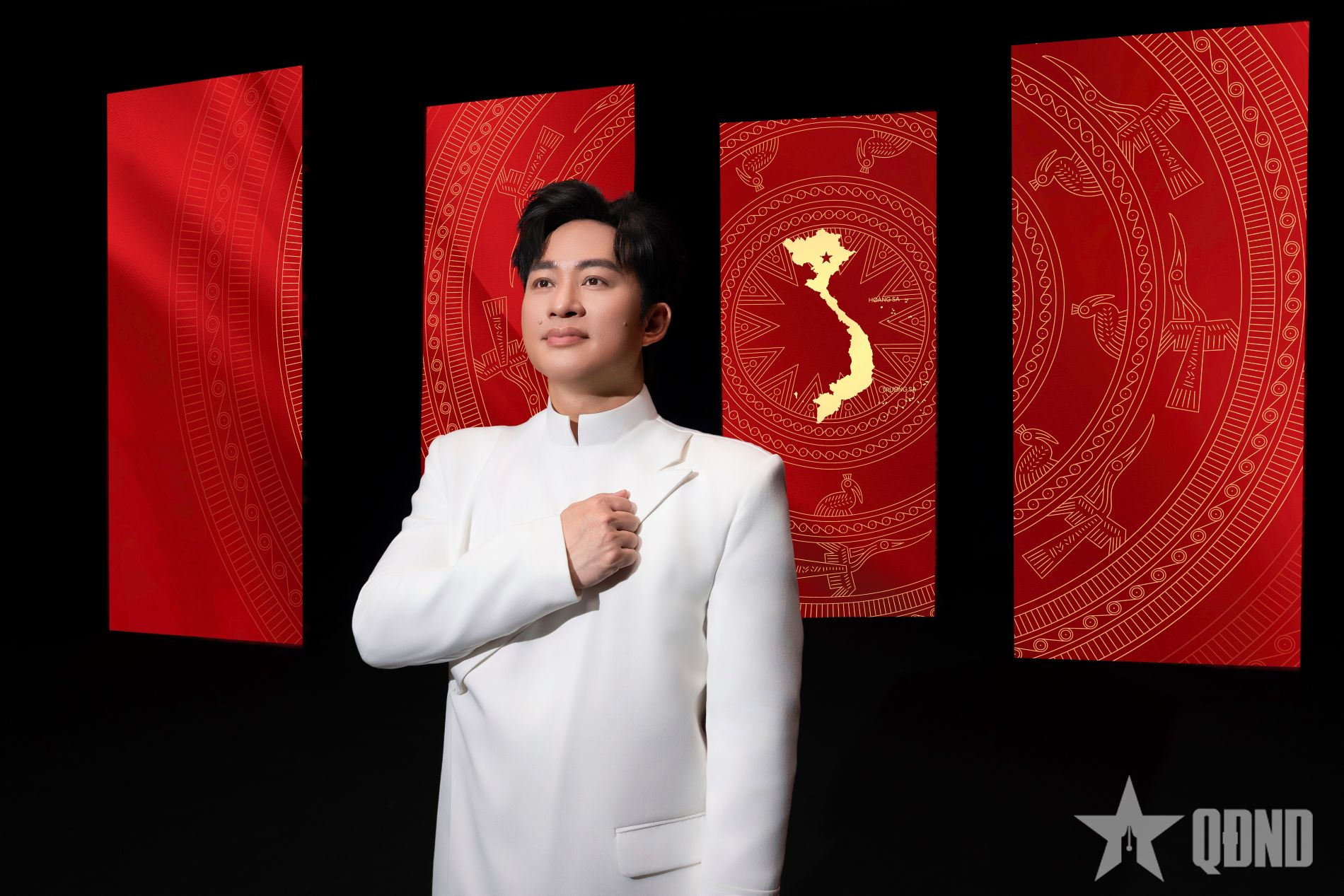 Ca sĩ Tùng Dương mong muốn nhiều bạn trẻ hát vang “Việt Nam - Tự hào tiếp bước tương lai” 