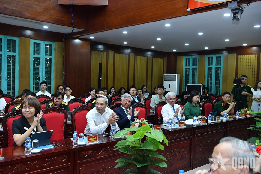 Tọa đàm “Phát huy tinh thần Cách mạng Tháng Tám xây dựng đất nước phồn vinh, hạnh phúc”