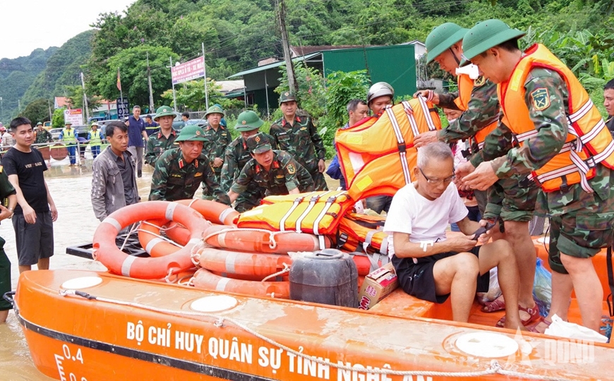Lượng vũ trang Quân khu 4 dấu ấn đậm sâu trong lòng nhân dân