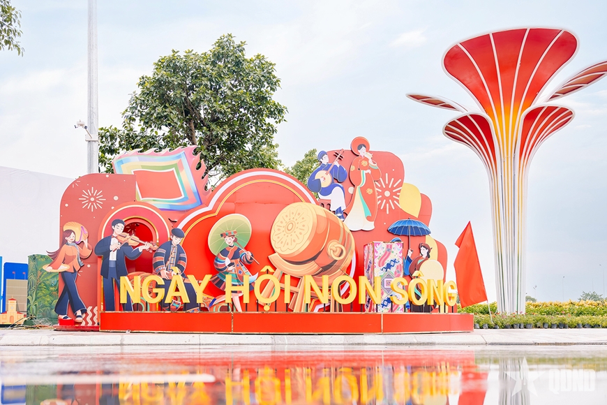 Triển lãm thành tựu đất nước mở cửa miễn phí phục vụ nhân dân và du khách