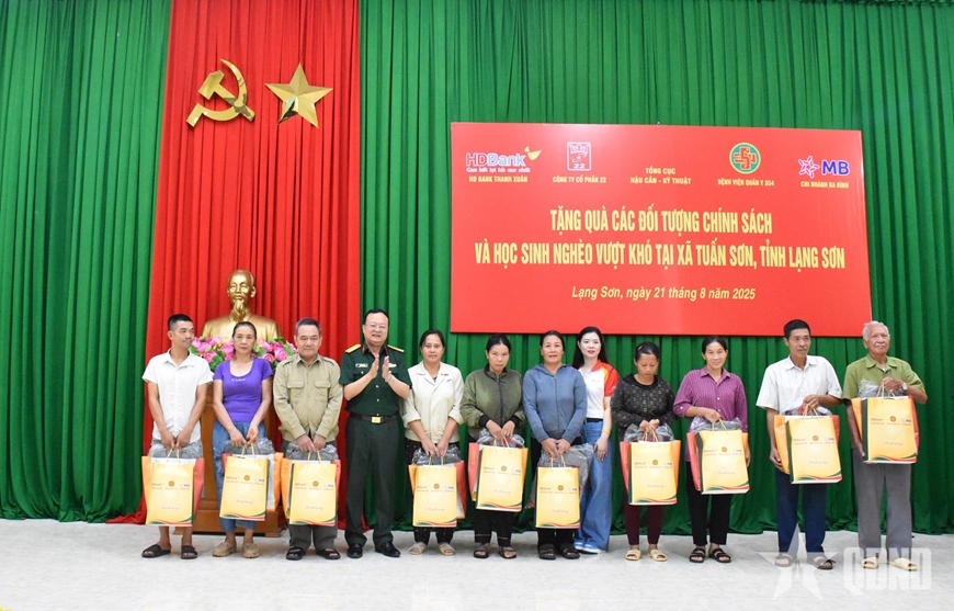 Tổng cục Hậu cần - Kỹ thuật phối hợp tổ chức nhiều hoạt động chính sách