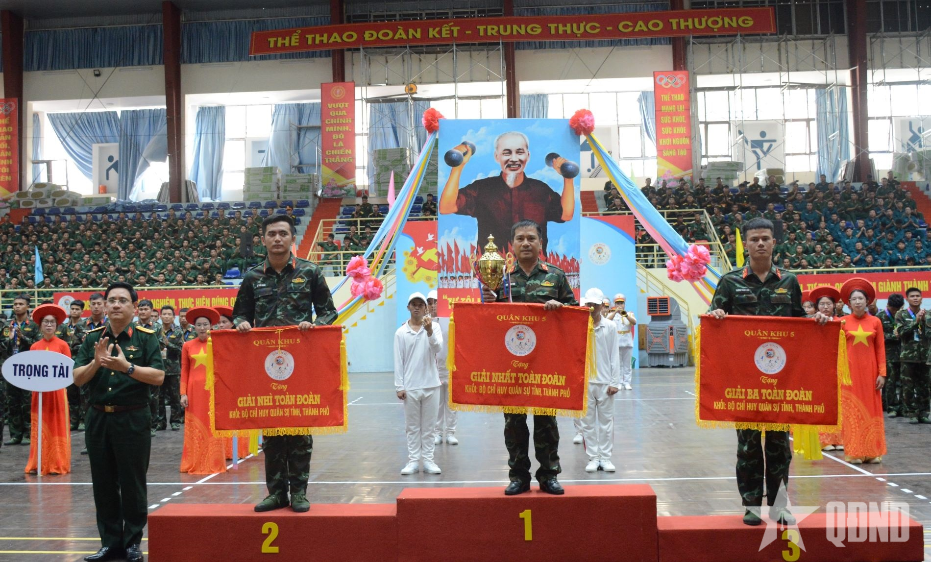 Bế mạc Hội thao thể dục thể thao chào mừng Đại hội Đảng bộ Quân khu 5 lần thứ XI