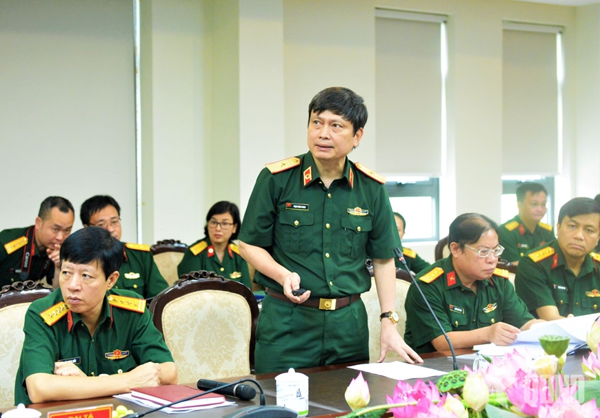 Thượng tướng Lê Huy Vịnh kiểm tra tình hình triển khai hồ sơ bệnh án điện tử tại các bệnh viện
